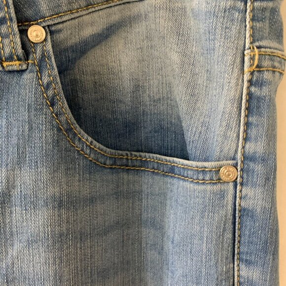 9th & Main Womens Jeans Embroidered Floral White Design, Size 16 - Picture 8 of 16